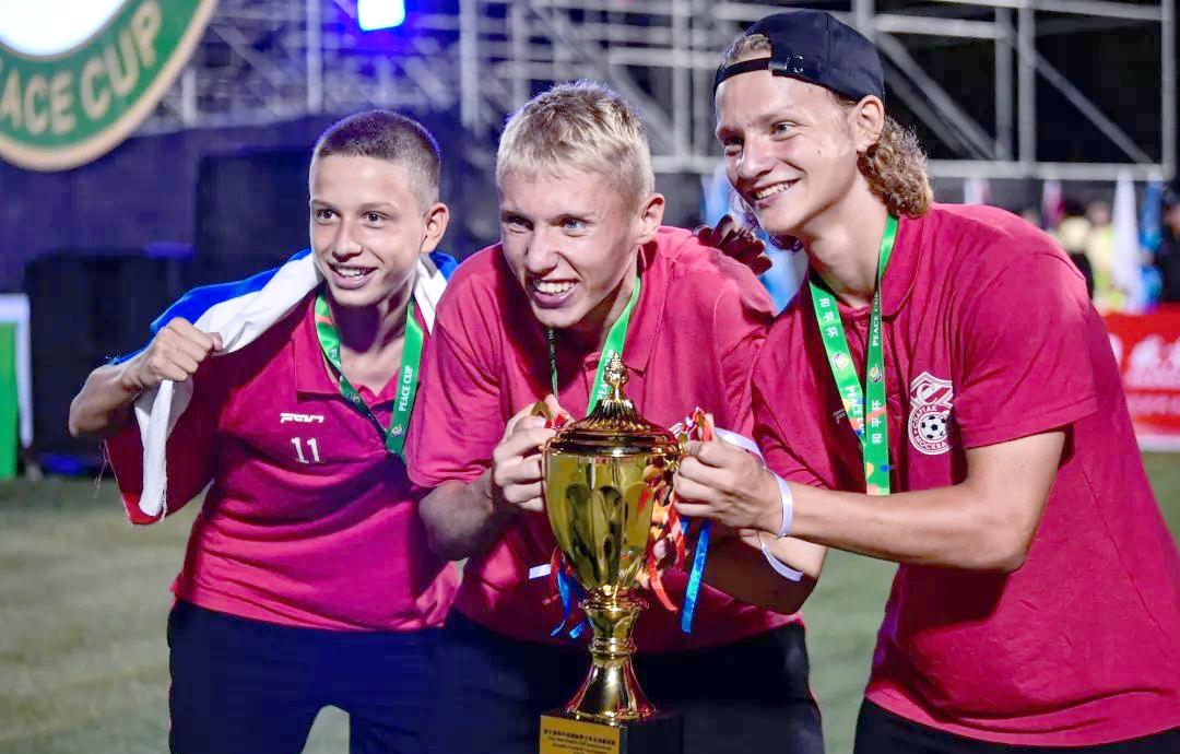 国际足球盛会即将开幕,期待一场精彩,引发热议 国际足球盛会即将开幕,期待一场精彩,引发热议