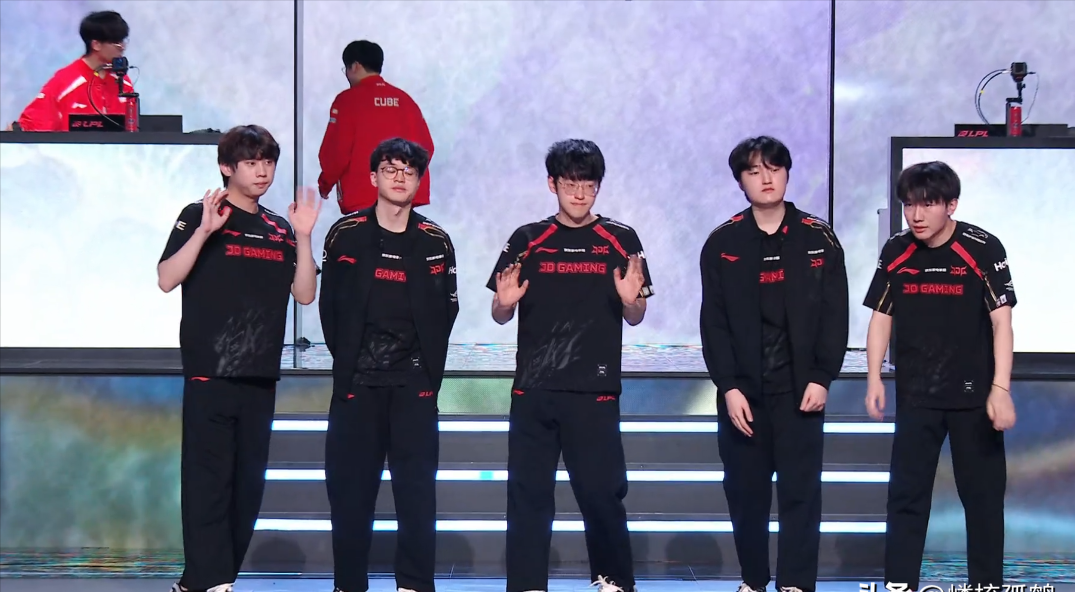 关于JDG翻盘SHR,Jankos单局斩获MVP鏖战多局小组赛,成为赛场最大亮点的信息 关于JDG翻盘SHR,Jankos单局斩获MVP鏖战多局小组赛,成为赛场最大亮点的信息