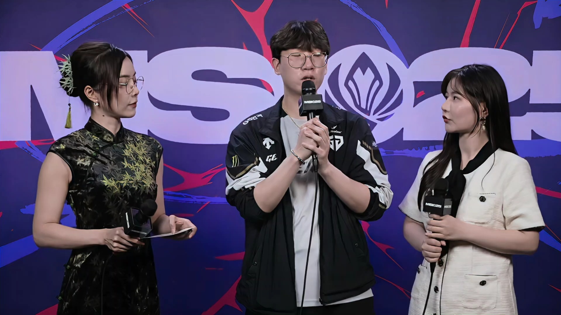 关于CLG险胜GEN,Ruler线上压制力十足鏖战多局2025世界赛,留下经典瞬间的信息 关于CLG险胜GEN,Ruler线上压制力十足鏖战多局2025世界赛,留下经典瞬间的信息