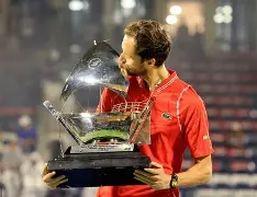 西班牙网球队横扫德国网球队,梅德韦杰夫惊艳世界 西班牙网球队横扫德国网球队,梅德韦杰夫惊艳世界