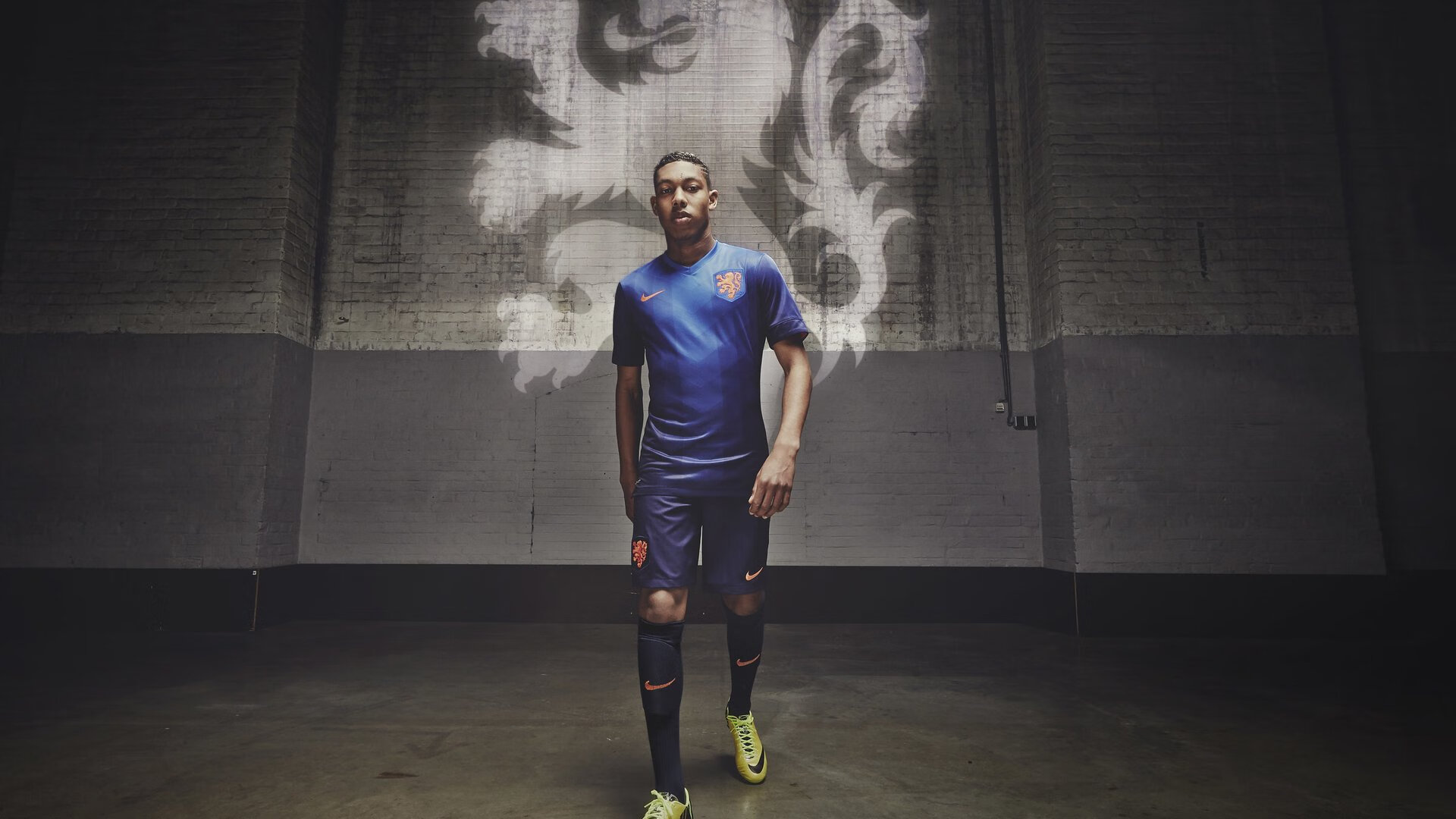 体育双响炮,葡萄牙足球掀翻喀麦隆,黄喜灿F1争冠接管赛道,诠释竞技魅力